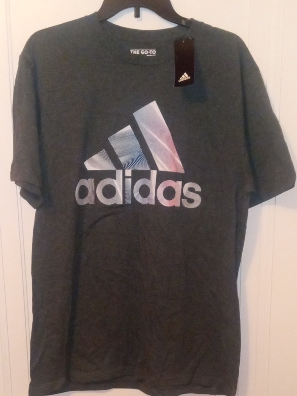 NWT men large Adidas Logo Tee in Charcoal with Gradient Logo